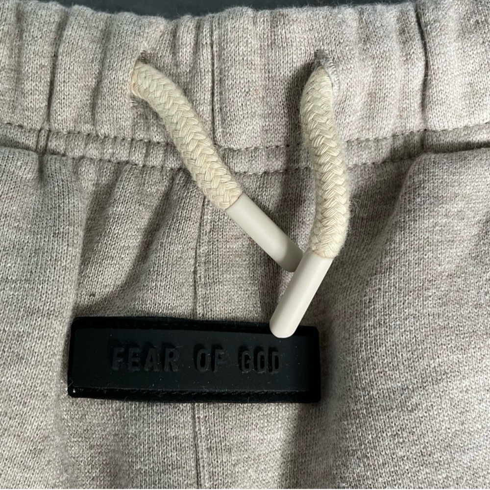 ✨ ESSENTIALS ✨ Kids Classic Fleece Sweatpants Joggers Size 10 (Could fit 8) - Picture 7 of 14